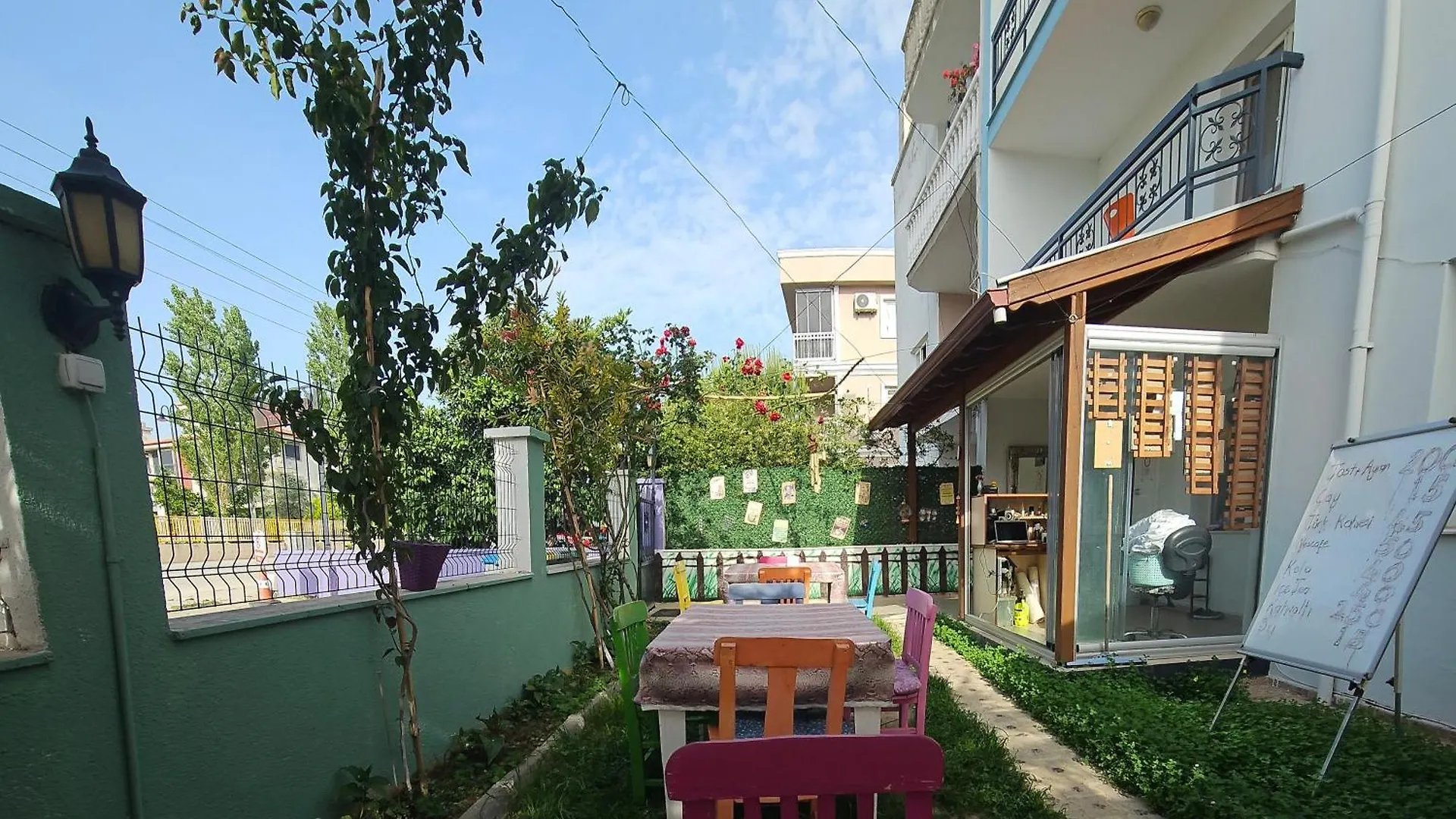 Neseli Apart Bahce Cafe 세페리히사르 터키