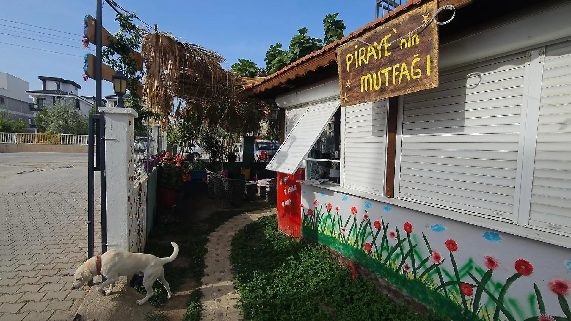 Neseli Apart Bahce Cafe Seferihisar